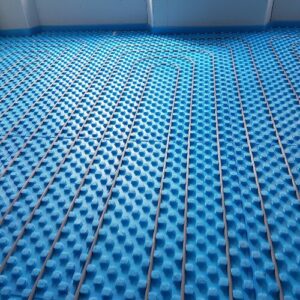 VMC ET CHAUFFAGE AU SOL DANS UNE CRECHE